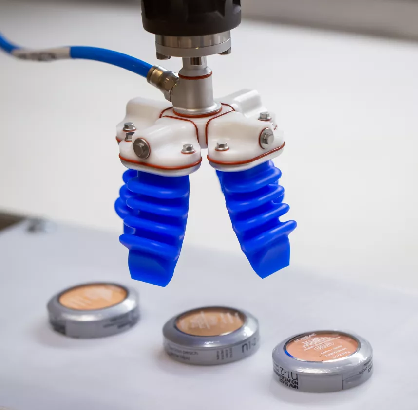 Softgripper für Kosmetikartikel